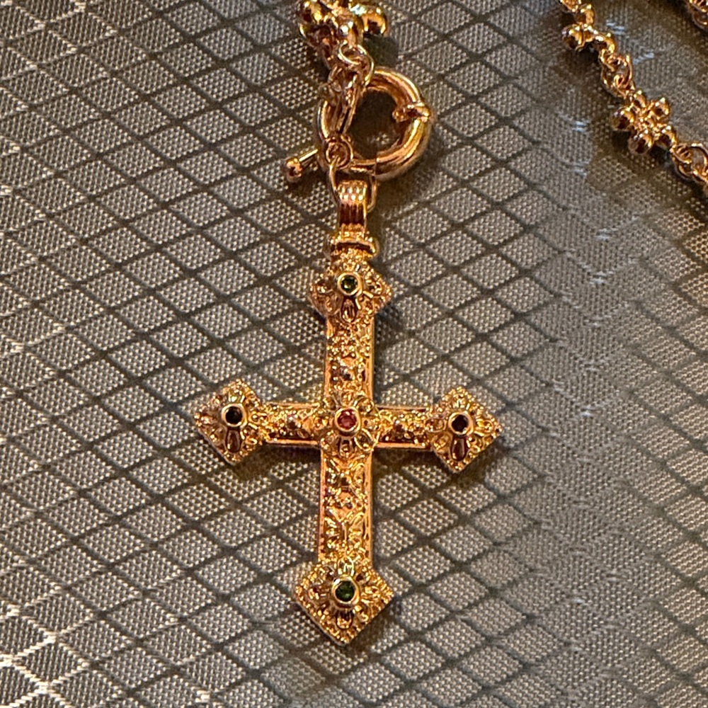 Elegant Gold Cross Necklace - Picture 2 of 5